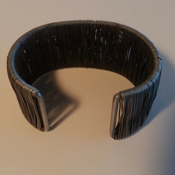 Vintage Pewter tone Wire Wrapped Cuff Bracelet w/Black Rhinestones, 1.5" wide - Picture 4 of 7